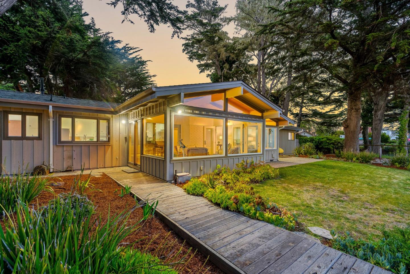 Detail Gallery Image 57 of 76 For 701 Seacliff Dr, Aptos,  CA 95003 - 3 Beds | 2 Baths