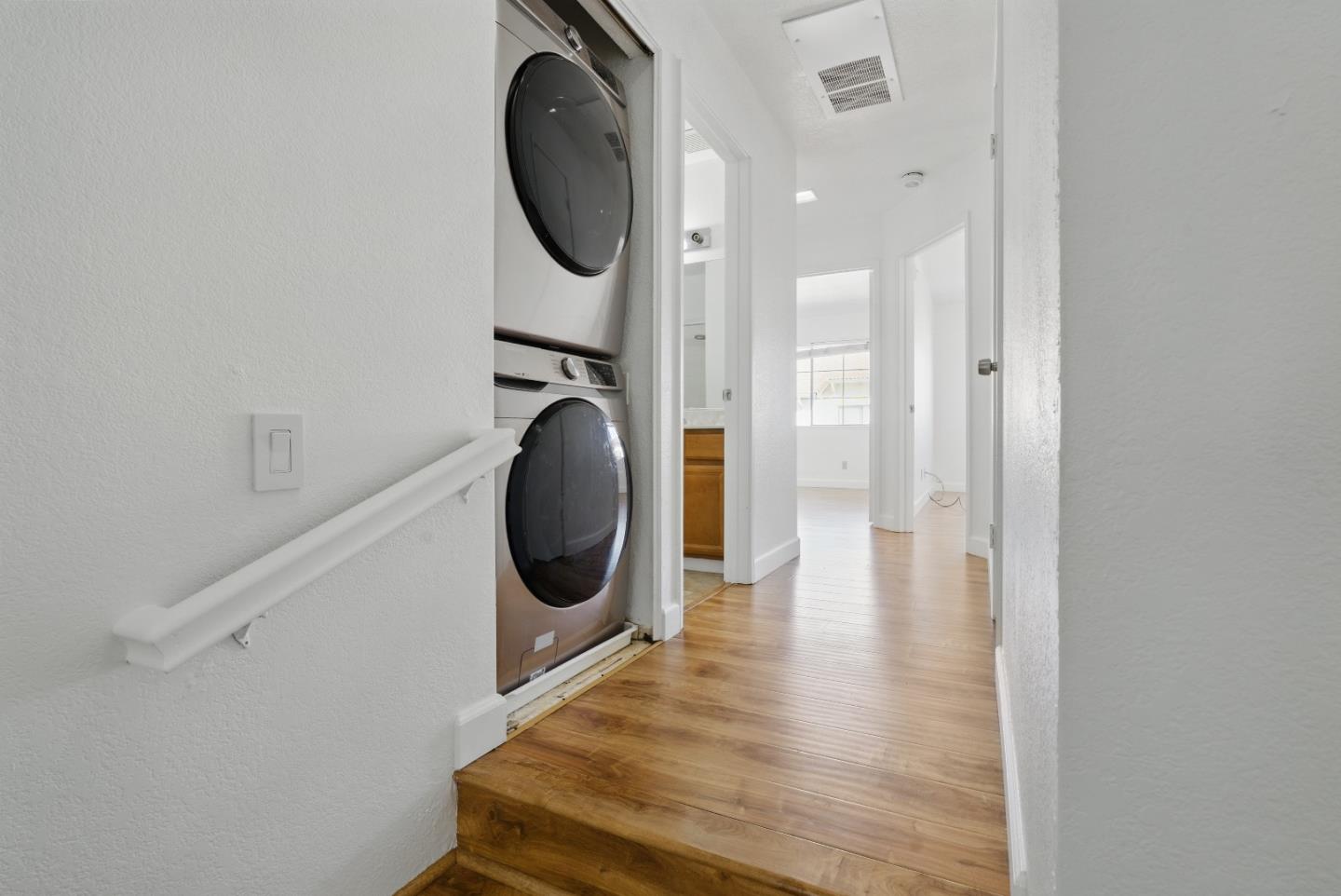 Detail Gallery Image 11 of 23 For 24 Kenbrook Cir, San Jose,  CA 95111 - 2 Beds | 2 Baths