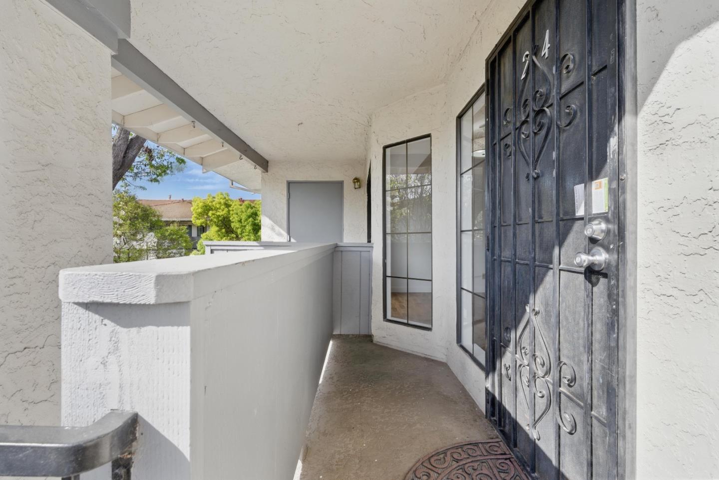 Detail Gallery Image 18 of 23 For 24 Kenbrook Cir, San Jose,  CA 95111 - 2 Beds | 2 Baths