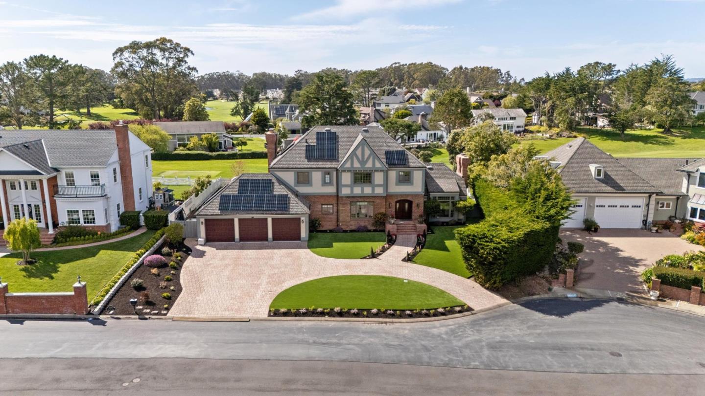 Detail Gallery Image 4 of 93 For 2180 Bayhill Ct, Half Moon Bay,  CA 94019 - 4 Beds | 3/1 Baths