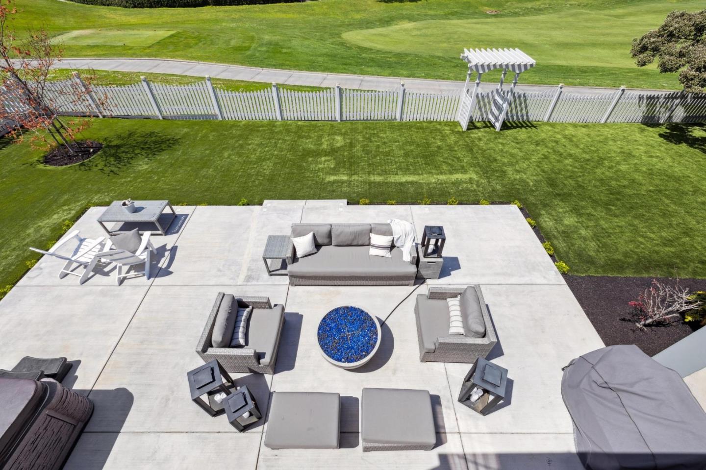 Detail Gallery Image 53 of 93 For 2180 Bayhill Ct, Half Moon Bay,  CA 94019 - 4 Beds | 3/1 Baths