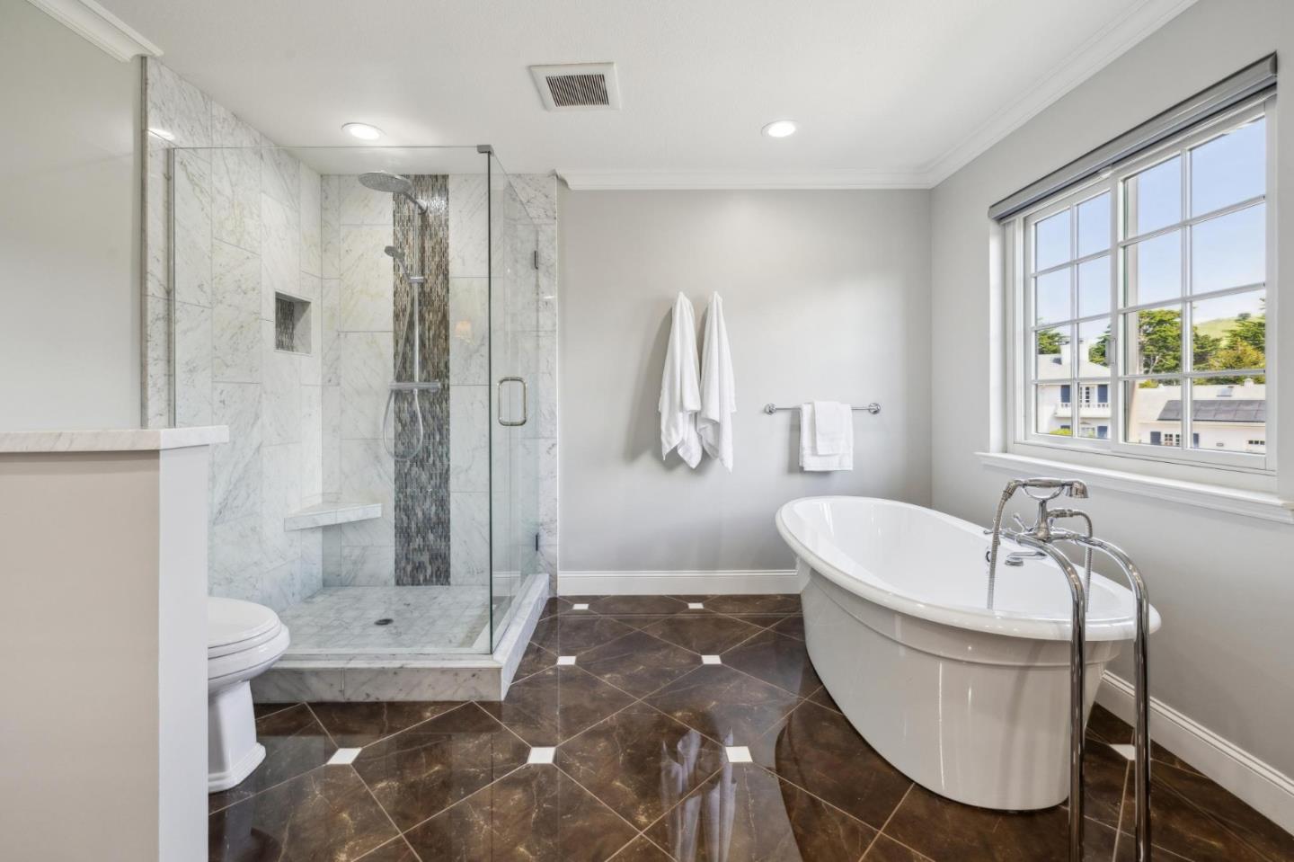Detail Gallery Image 59 of 93 For 2180 Bayhill Ct, Half Moon Bay,  CA 94019 - 4 Beds | 3/1 Baths