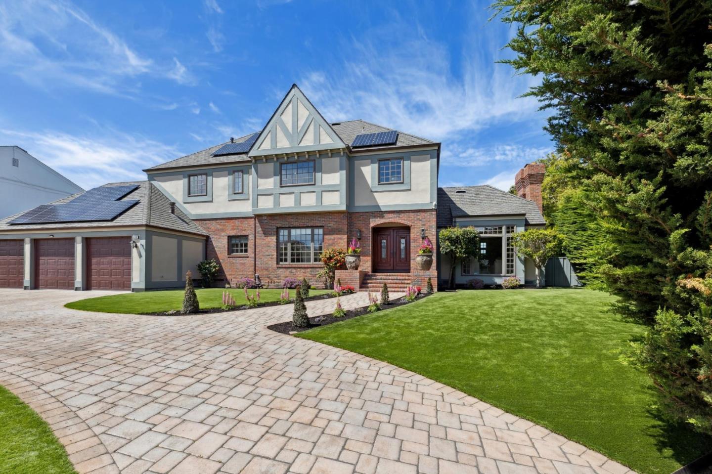 Detail Gallery Image 6 of 93 For 2180 Bayhill Ct, Half Moon Bay,  CA 94019 - 4 Beds | 3/1 Baths