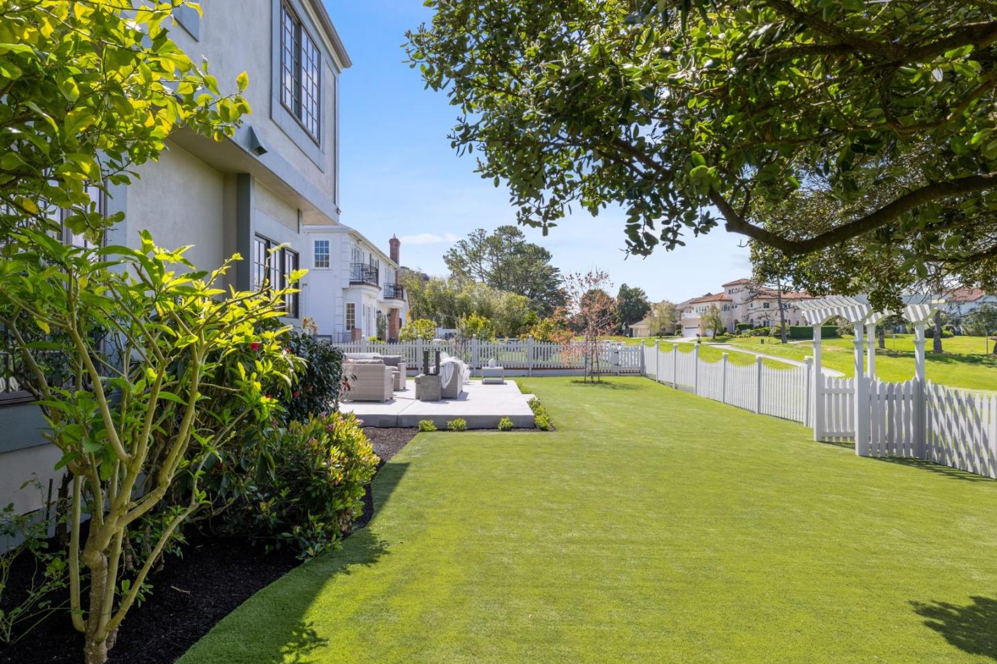 Detail Gallery Image 86 of 93 For 2180 Bayhill Ct, Half Moon Bay,  CA 94019 - 4 Beds | 3/1 Baths