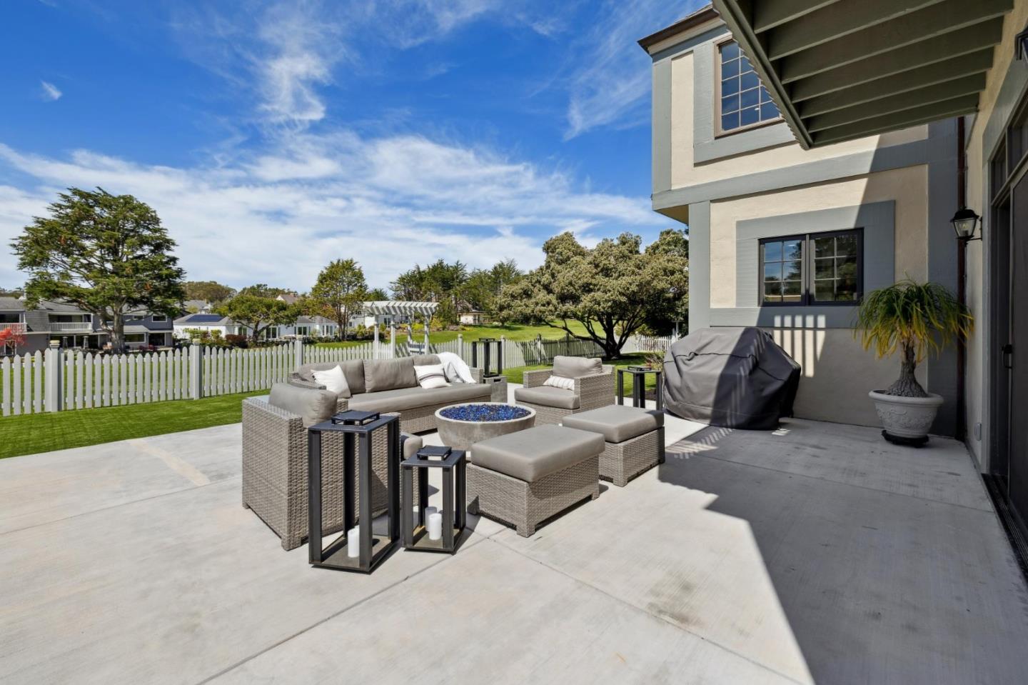 Detail Gallery Image 91 of 93 For 2180 Bayhill Ct, Half Moon Bay,  CA 94019 - 4 Beds | 3/1 Baths