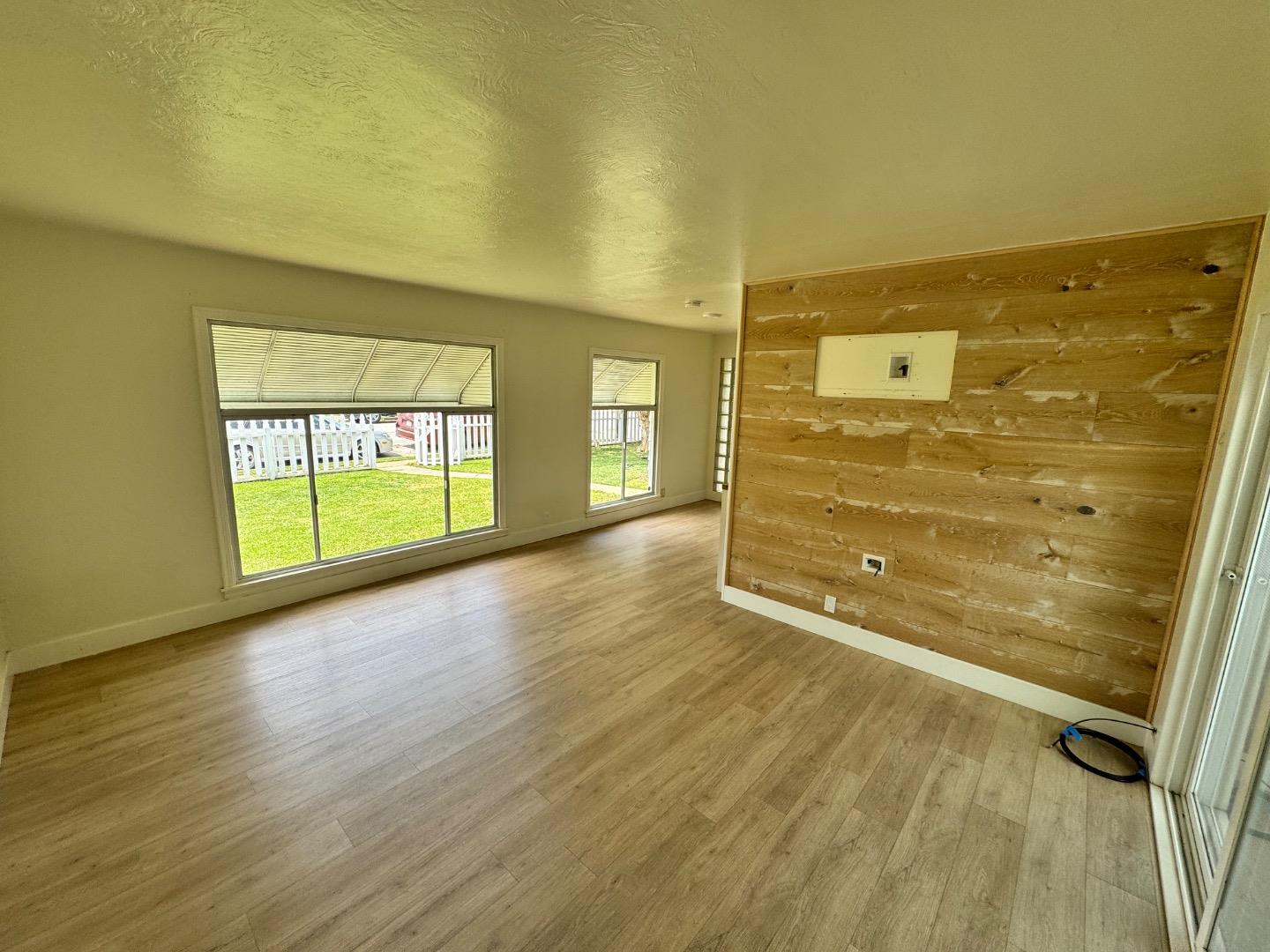Detail Gallery Image 10 of 17 For 104 5th St, San Juan Bautista,  CA 95045 - 2 Beds | 1 Baths