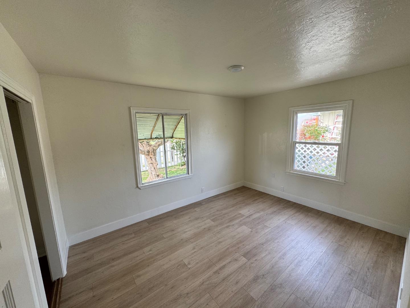 Detail Gallery Image 14 of 17 For 104 5th St, San Juan Bautista,  CA 95045 - 2 Beds | 1 Baths