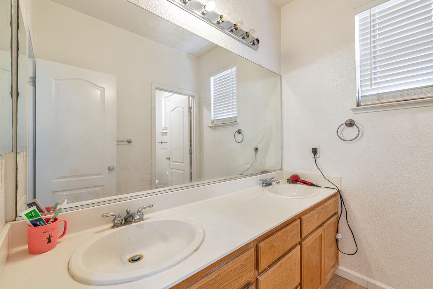 Detail Gallery Image 26 of 35 For 5305 Gold Creek Cir, Discovery Bay,  CA 94505 - 5 Beds | 3 Baths