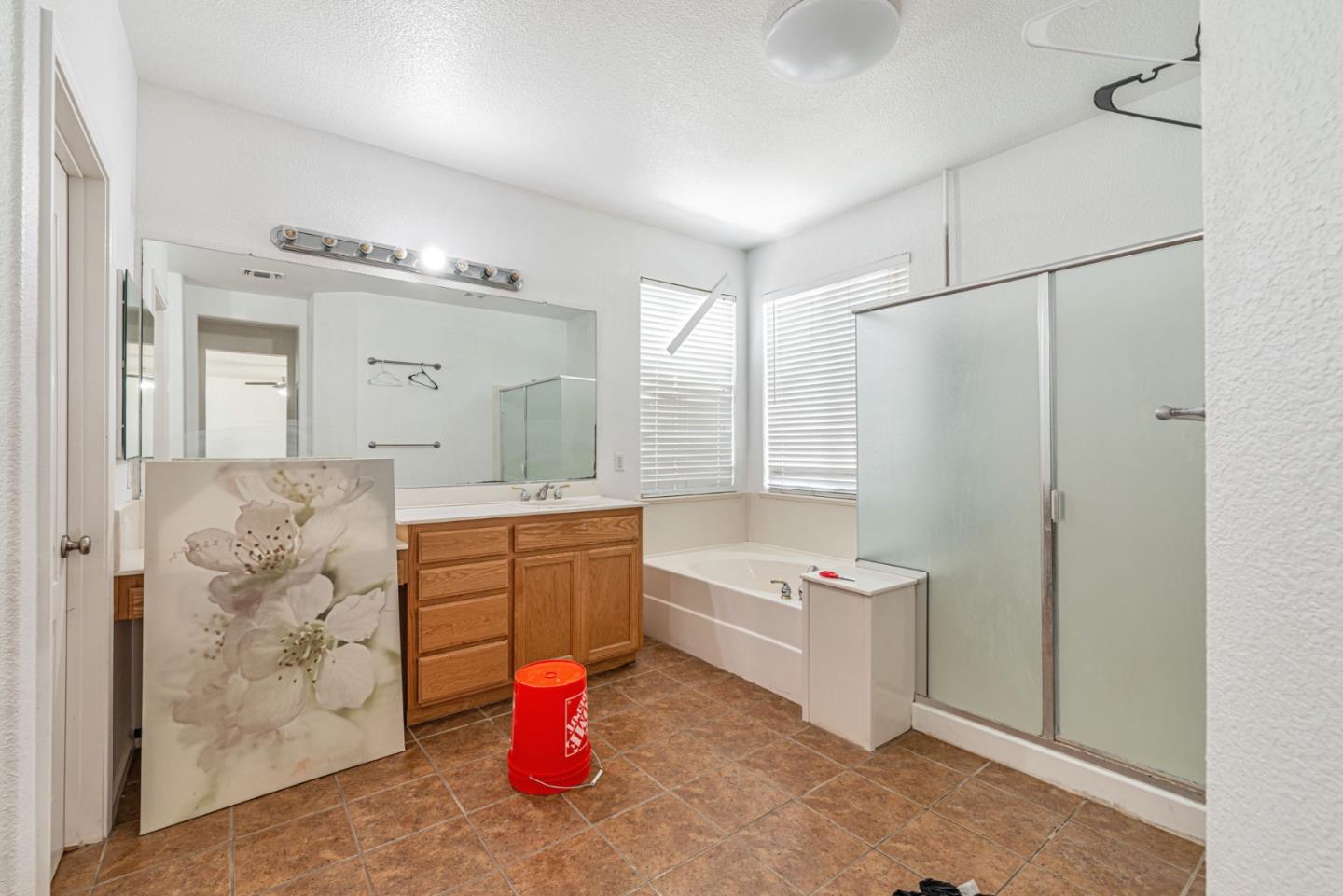 Detail Gallery Image 27 of 35 For 5305 Gold Creek Cir, Discovery Bay,  CA 94505 - 5 Beds | 3 Baths