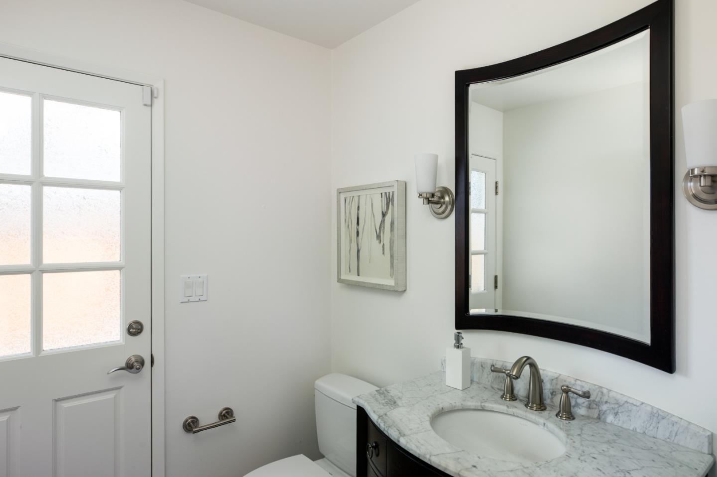 Detail Gallery Image 10 of 18 For 3376 Lubich Dr, Mountain View,  CA 94040 - 3 Beds | 2/1 Baths