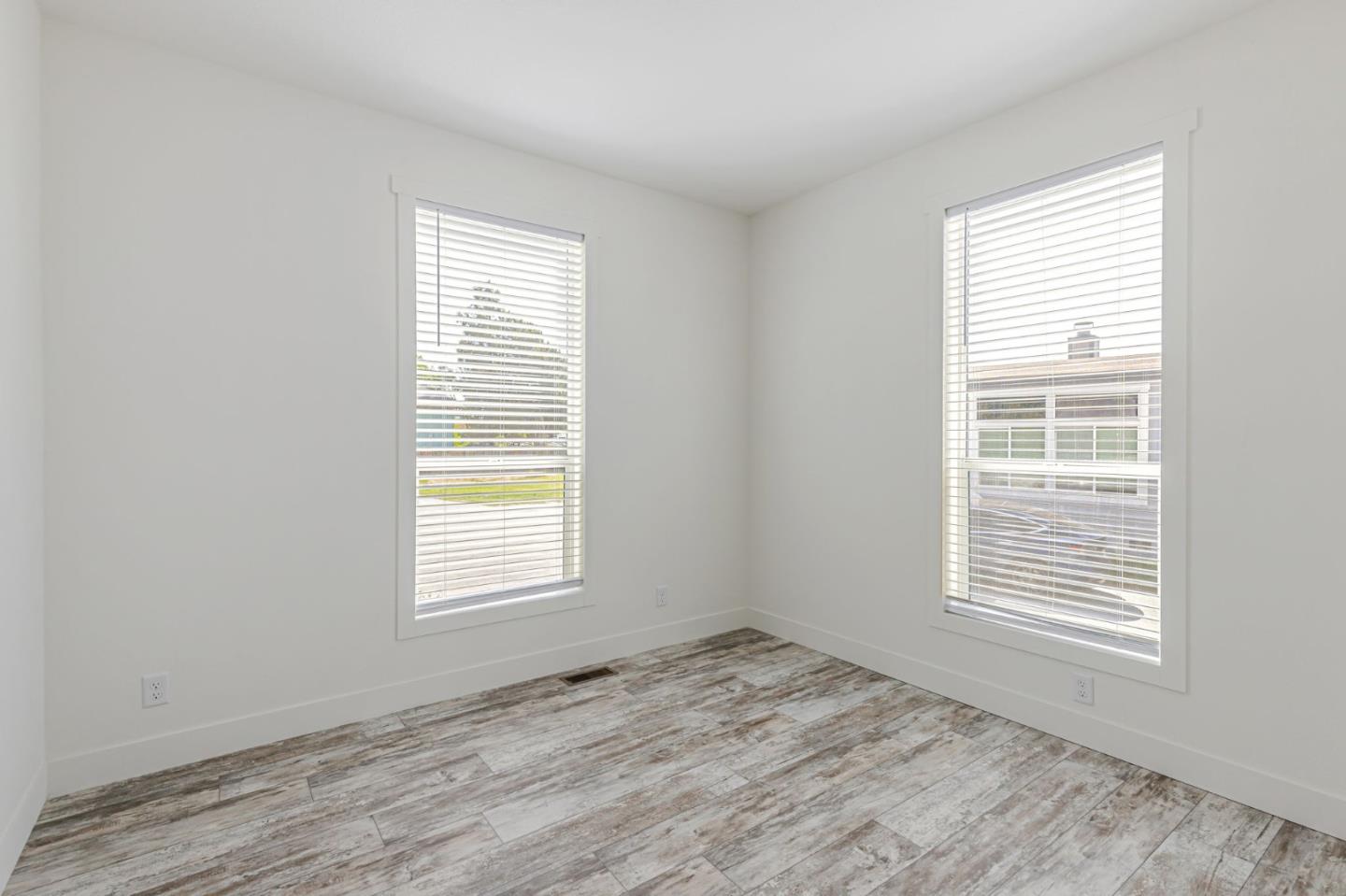 Detail Gallery Image 15 of 29 For 2900 Fairview Rd #34,  Hollister,  CA 95023 - 4 Beds | 2 Baths