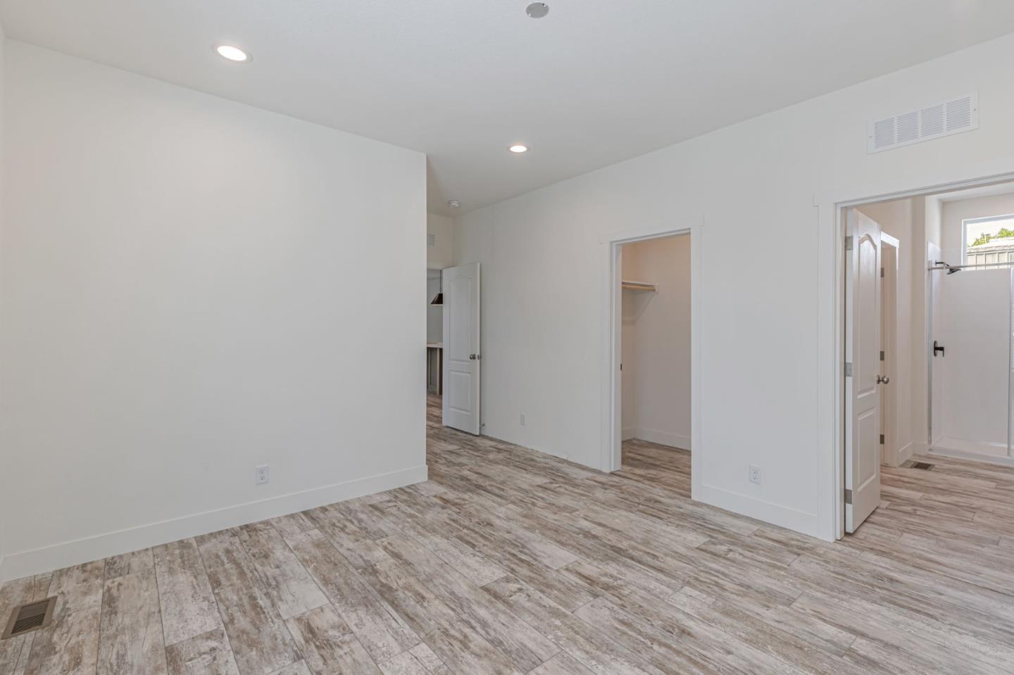 Detail Gallery Image 21 of 29 For 2900 Fairview Rd #34,  Hollister,  CA 95023 - 4 Beds | 2 Baths