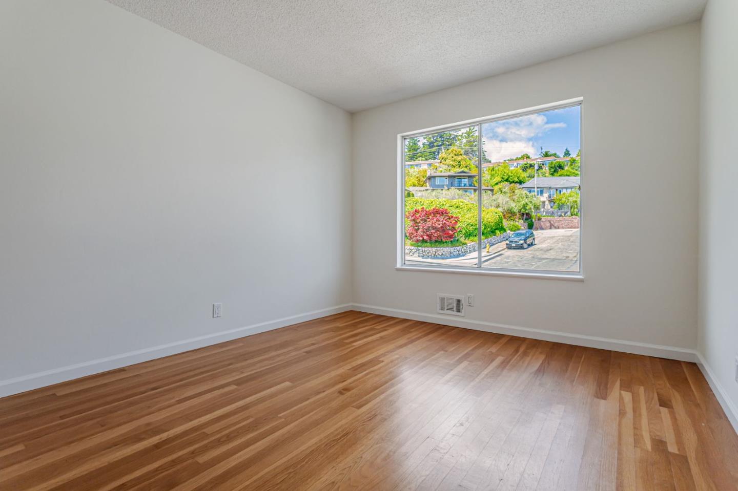 Detail Gallery Image 33 of 71 For 519 Escalona Dr, Santa Cruz,  CA 95060 - 4 Beds | 3 Baths