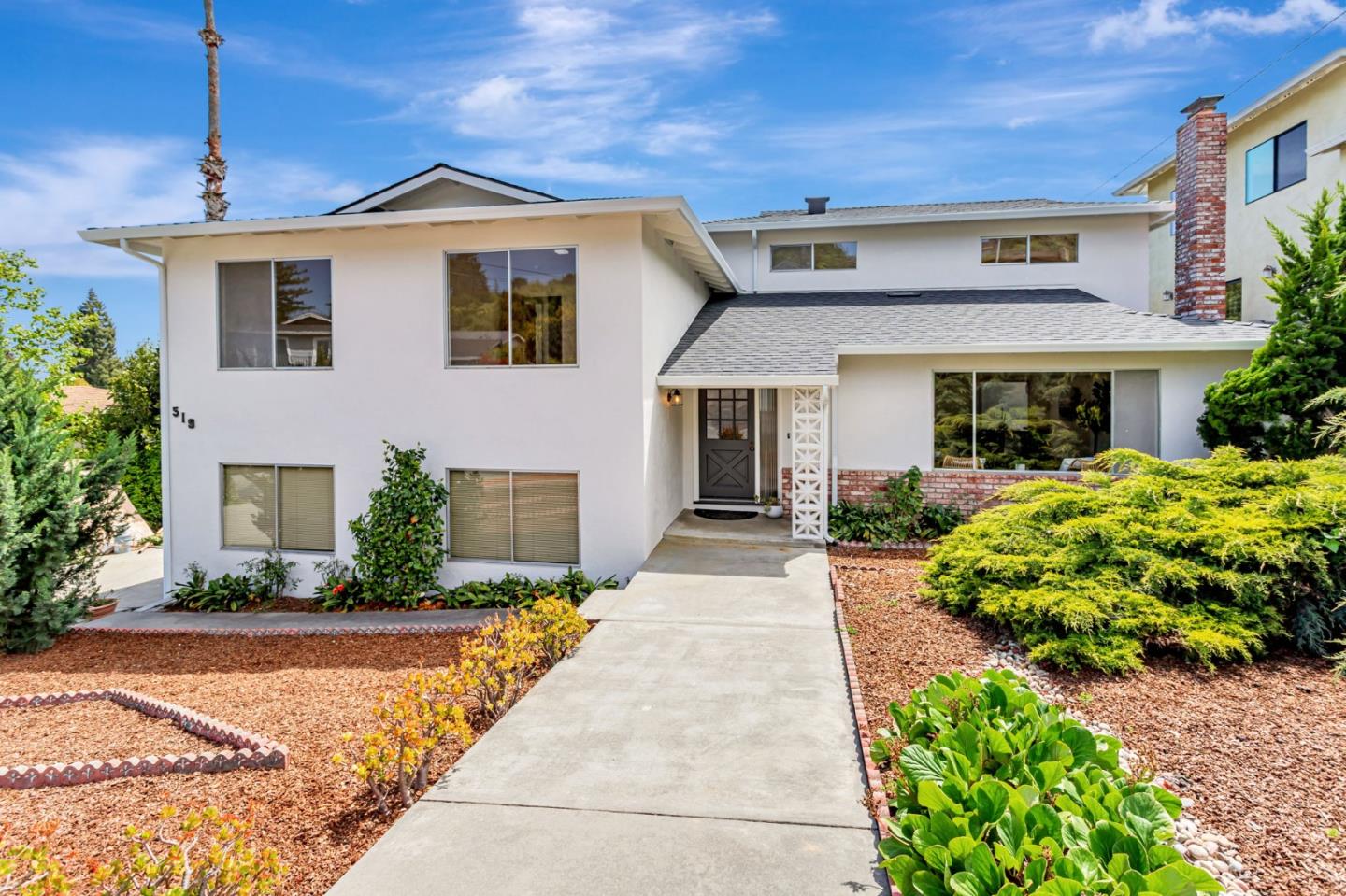 Detail Gallery Image 5 of 71 For 519 Escalona Dr, Santa Cruz,  CA 95060 - 4 Beds | 3 Baths