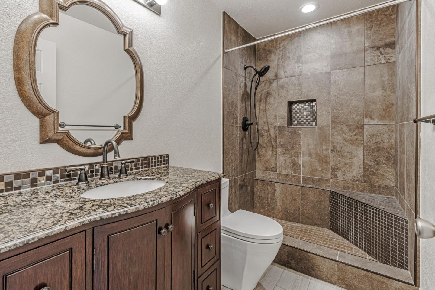 Detail Gallery Image 18 of 31 For 1087 Summerain Ct, San Jose,  CA 95122 - 2 Beds | 2/1 Baths