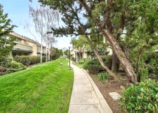 Detail Gallery Image 2 of 16 For 1087 Summerain Ct, San Jose,  CA 95122 - 2 Beds | 2/1 Baths