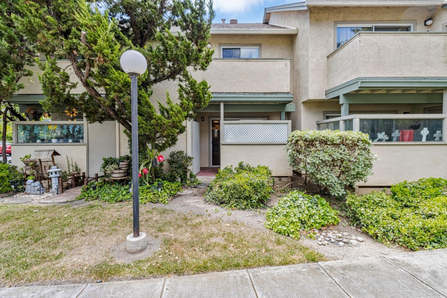 Detail Gallery Image 24 of 31 For 1087 Summerain Ct, San Jose,  CA 95122 - 2 Beds | 2/1 Baths