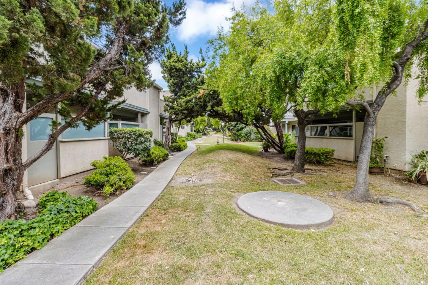 Detail Gallery Image 25 of 31 For 1087 Summerain Ct, San Jose,  CA 95122 - 2 Beds | 2/1 Baths