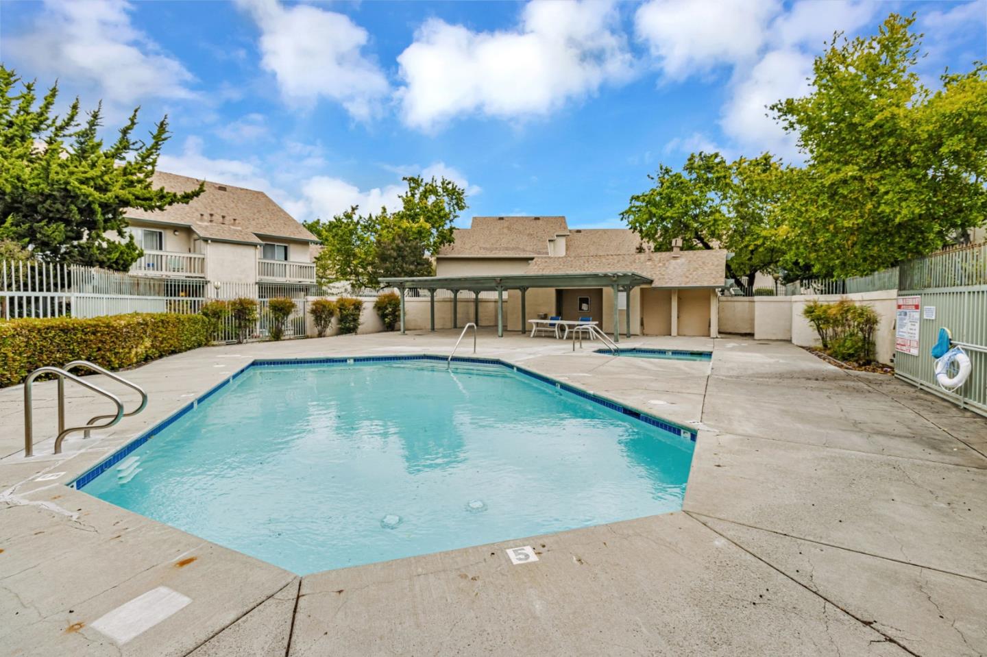 Detail Gallery Image 27 of 31 For 1087 Summerain Ct, San Jose,  CA 95122 - 2 Beds | 2/1 Baths