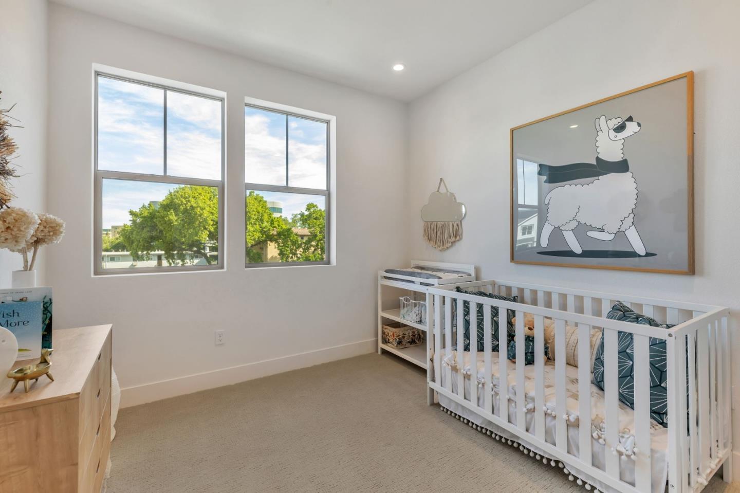 Detail Gallery Image 6 of 10 For 117 Oak Cir, Walnut Creek,  CA 94597 - 4 Beds | 3/1 Baths