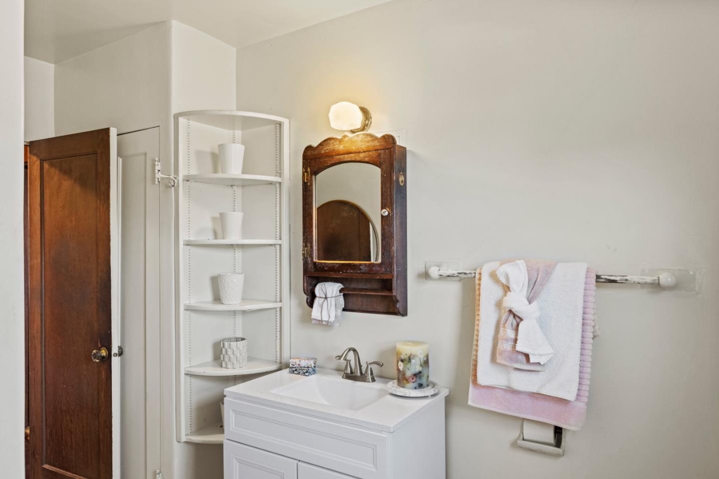 Detail Gallery Image 12 of 23 For 132 1st St, Pacific Grove,  CA 93950 - 2 Beds | 1 Baths