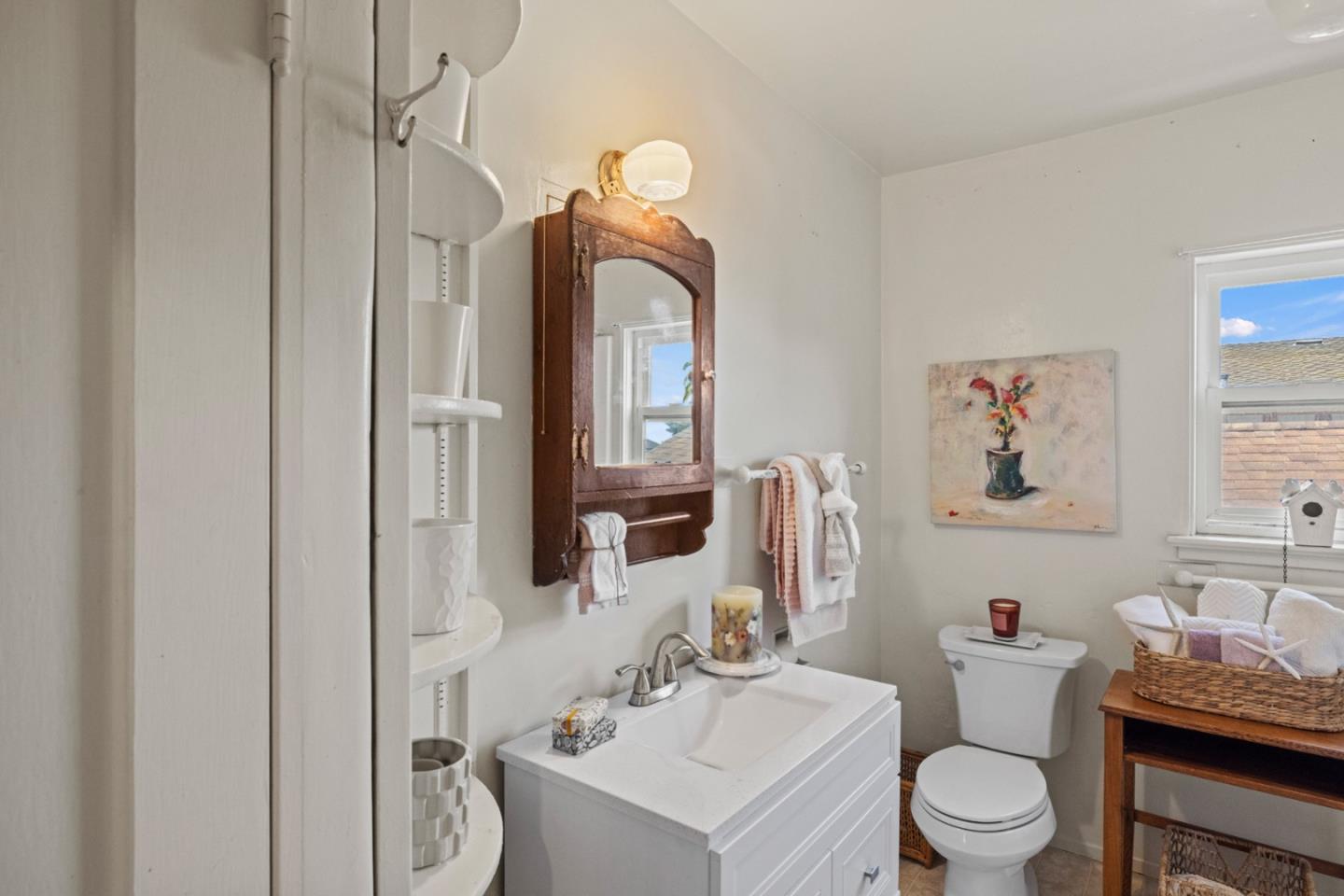 Detail Gallery Image 13 of 23 For 132 1st St, Pacific Grove,  CA 93950 - 2 Beds | 1 Baths
