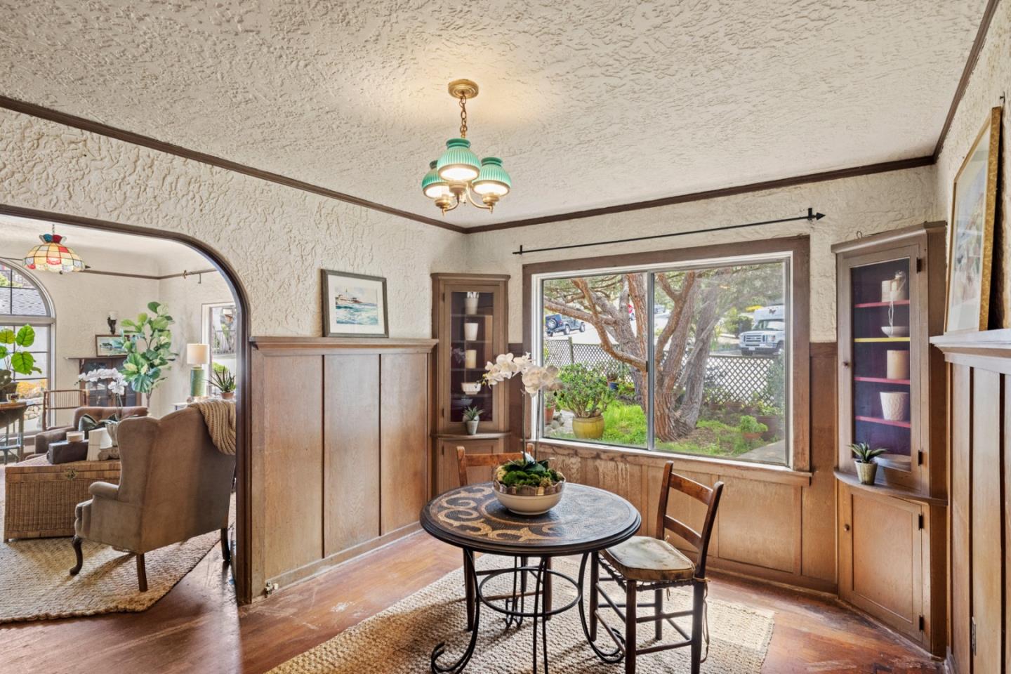 Detail Gallery Image 5 of 23 For 132 1st St, Pacific Grove,  CA 93950 - 2 Beds | 1 Baths