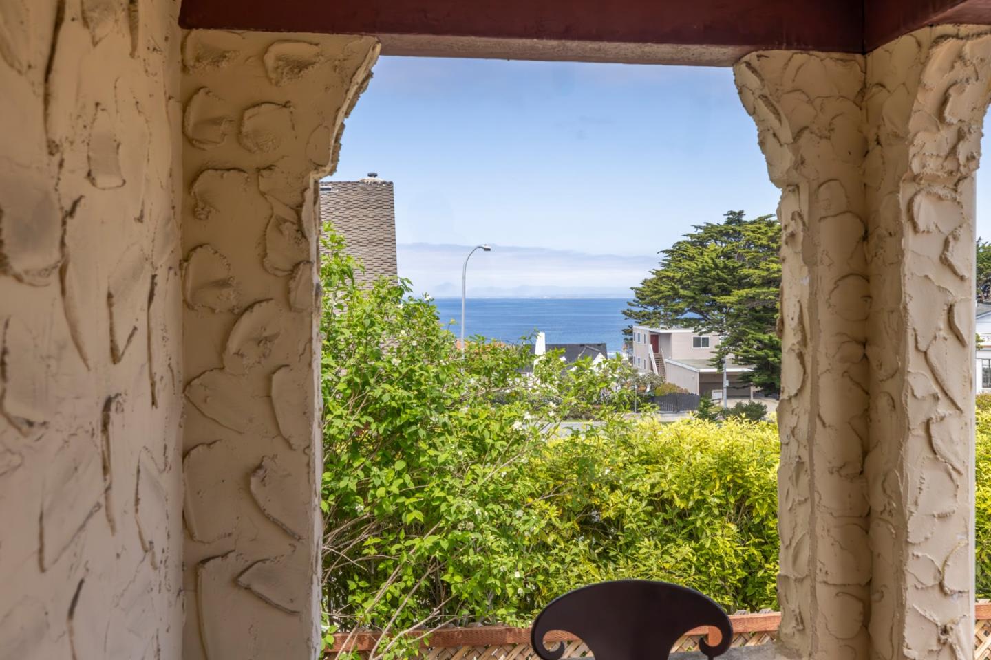 Detail Gallery Image 9 of 23 For 132 1st St, Pacific Grove,  CA 93950 - 2 Beds | 1 Baths