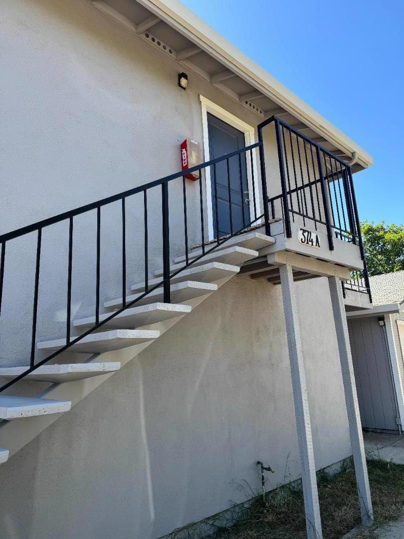 Detail Gallery Image 1 of 16 For 374 Oak Ave, Greenfield,  CA 93927 - 3 Beds | 1 Baths
