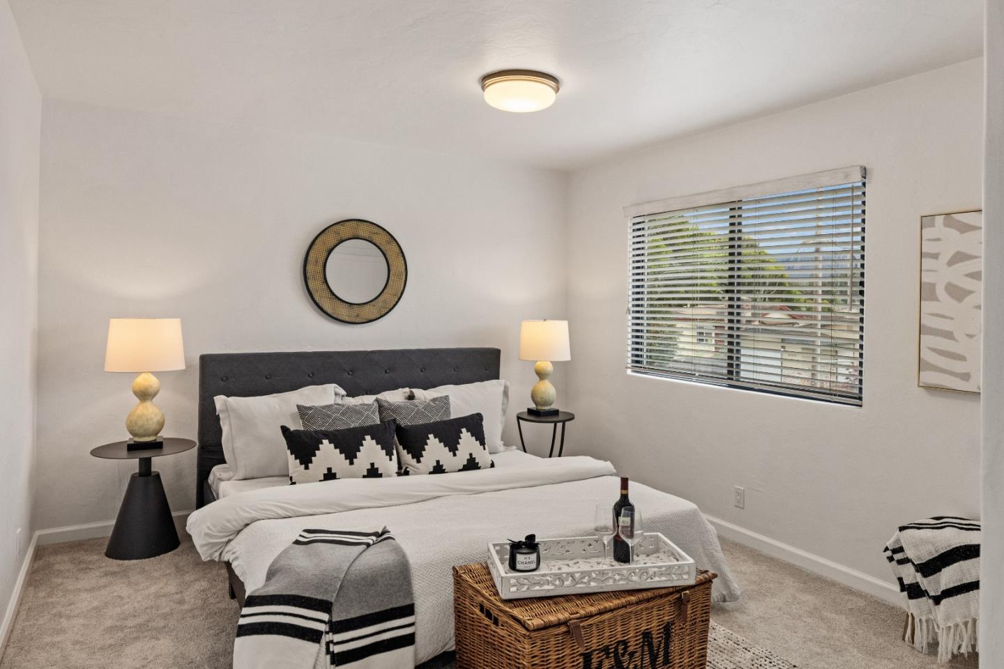 Detail Gallery Image 14 of 39 For 303 Del Robles Ave, Monterey,  CA 93940 - 3 Beds | 3 Baths