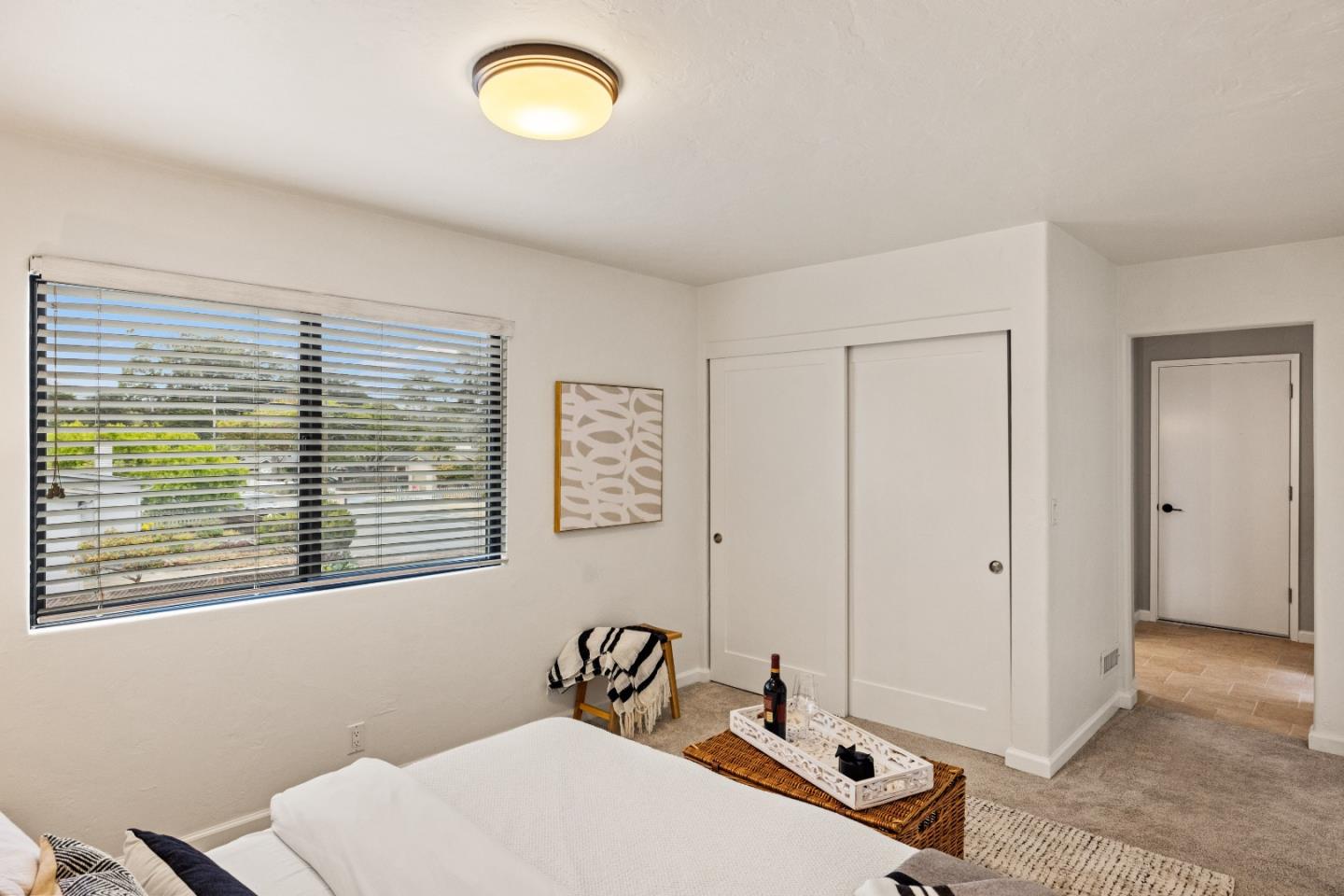 Detail Gallery Image 15 of 39 For 303 Del Robles Ave, Monterey,  CA 93940 - 3 Beds | 3 Baths