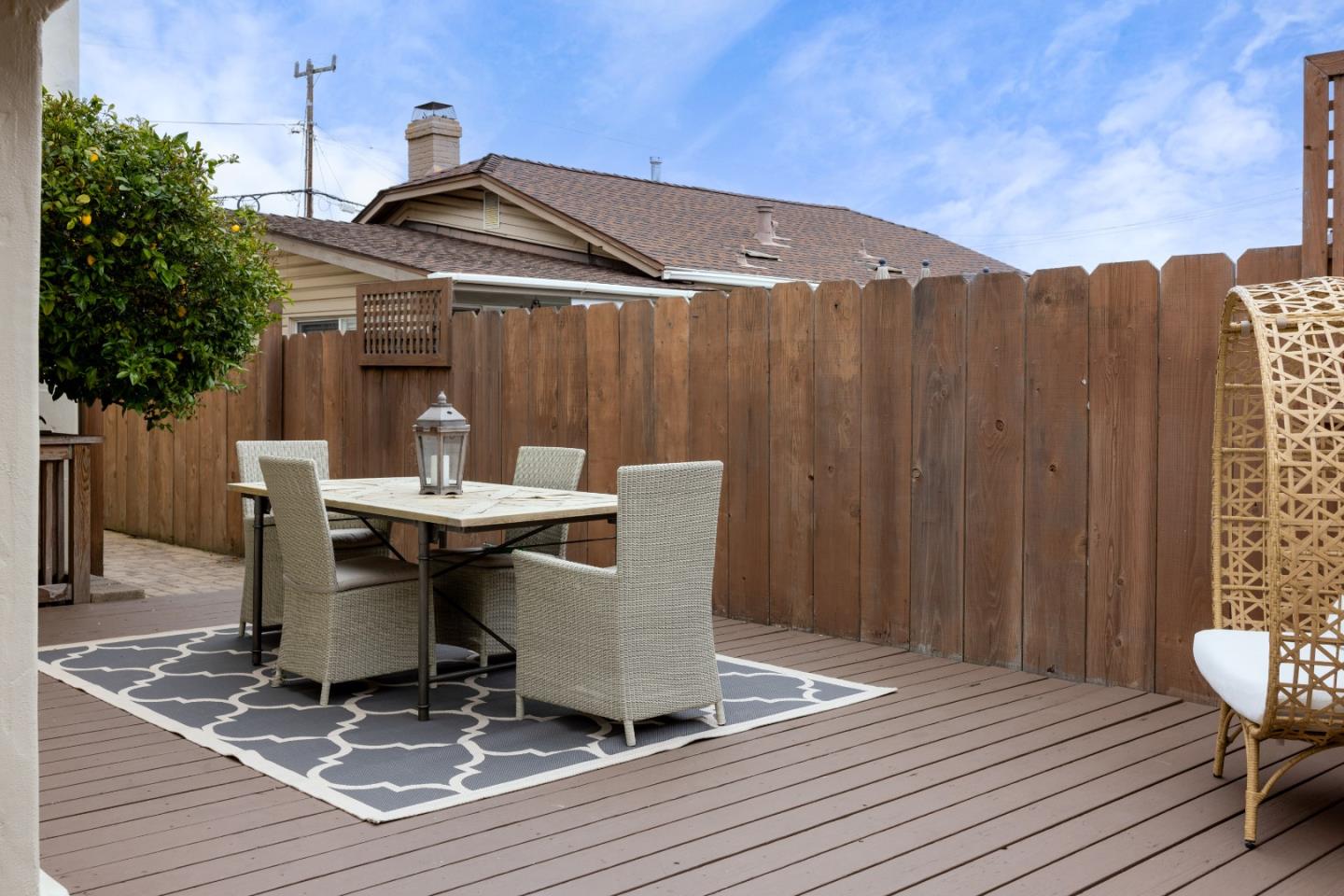Detail Gallery Image 36 of 39 For 303 Del Robles Ave, Monterey,  CA 93940 - 3 Beds | 3 Baths