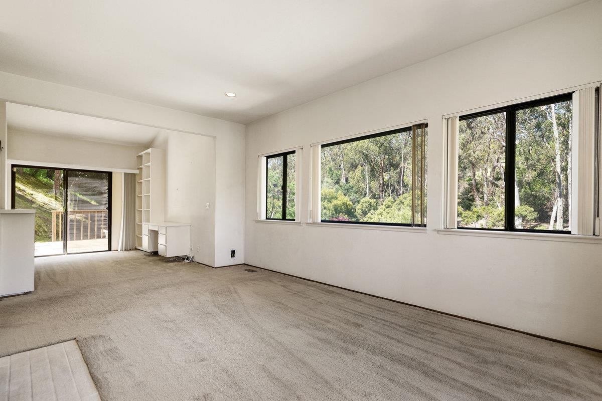 Detail Gallery Image 10 of 51 For 901 Laurelwood Dr, San Mateo,  CA 94403 - 3 Beds | 2/1 Baths