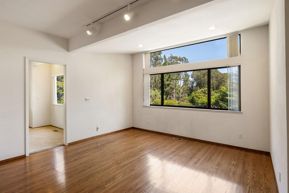 Detail Gallery Image 14 of 51 For 901 Laurelwood Dr, San Mateo,  CA 94403 - 3 Beds | 2/1 Baths