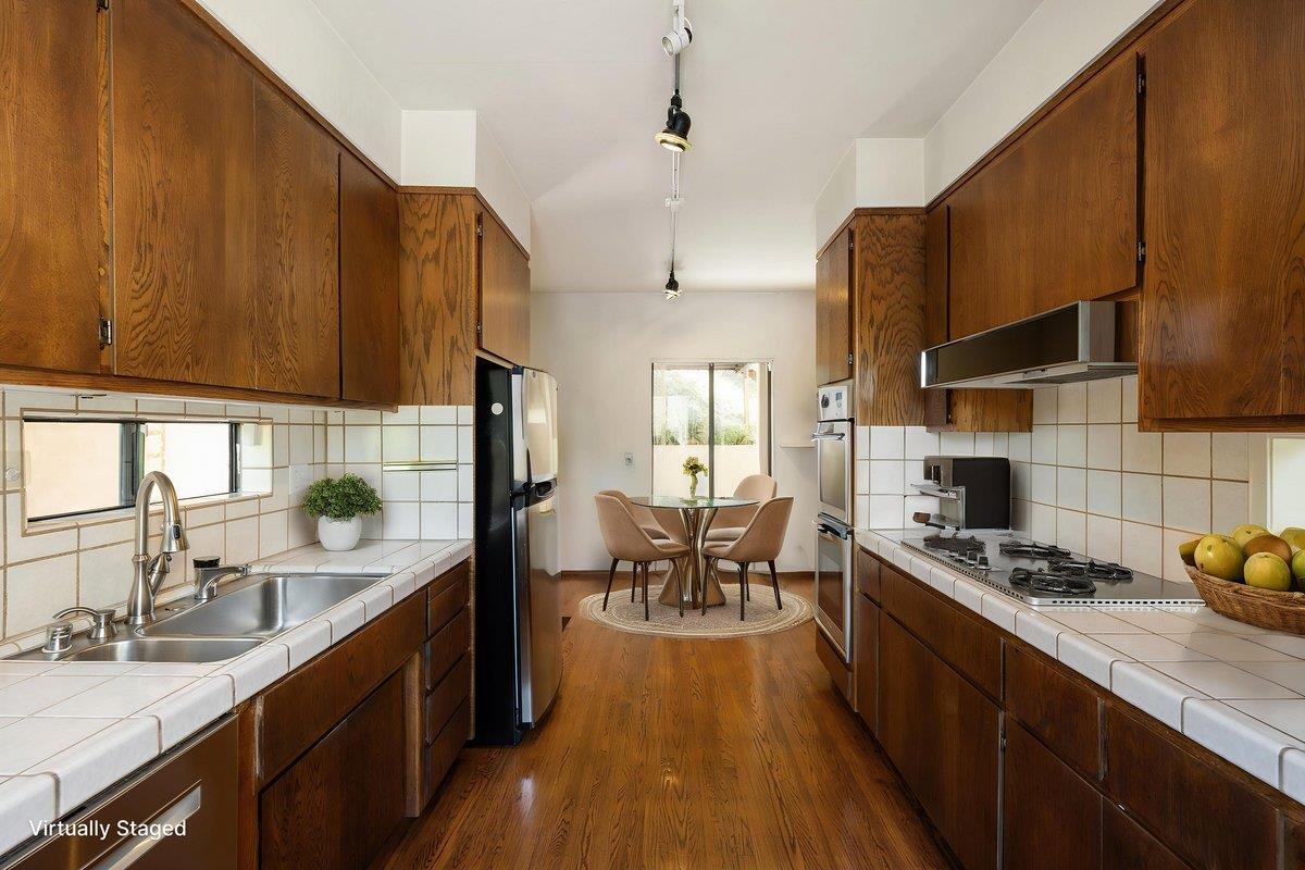 Detail Gallery Image 18 of 51 For 901 Laurelwood Dr, San Mateo,  CA 94403 - 3 Beds | 2/1 Baths