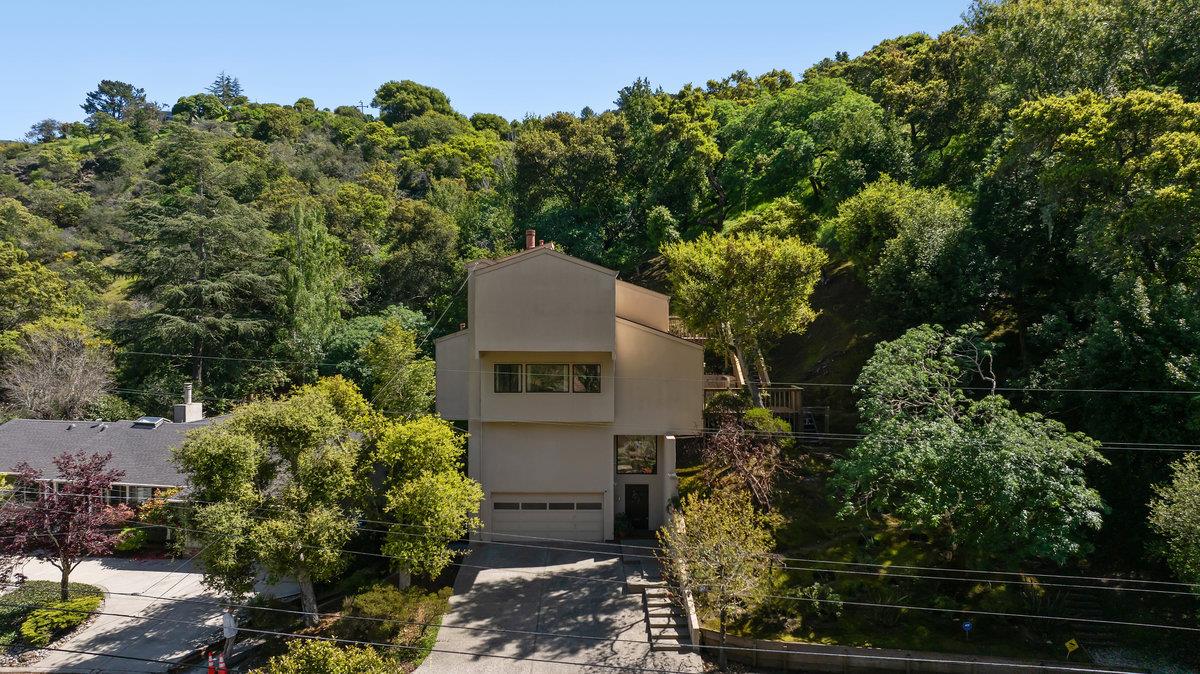 Detail Gallery Image 2 of 51 For 901 Laurelwood Dr, San Mateo,  CA 94403 - 3 Beds | 2/1 Baths