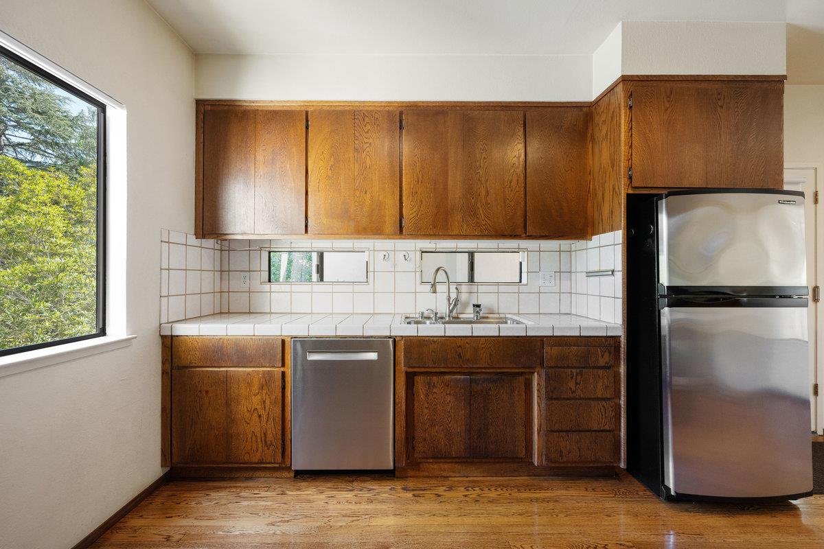 Detail Gallery Image 20 of 51 For 901 Laurelwood Dr, San Mateo,  CA 94403 - 3 Beds | 2/1 Baths