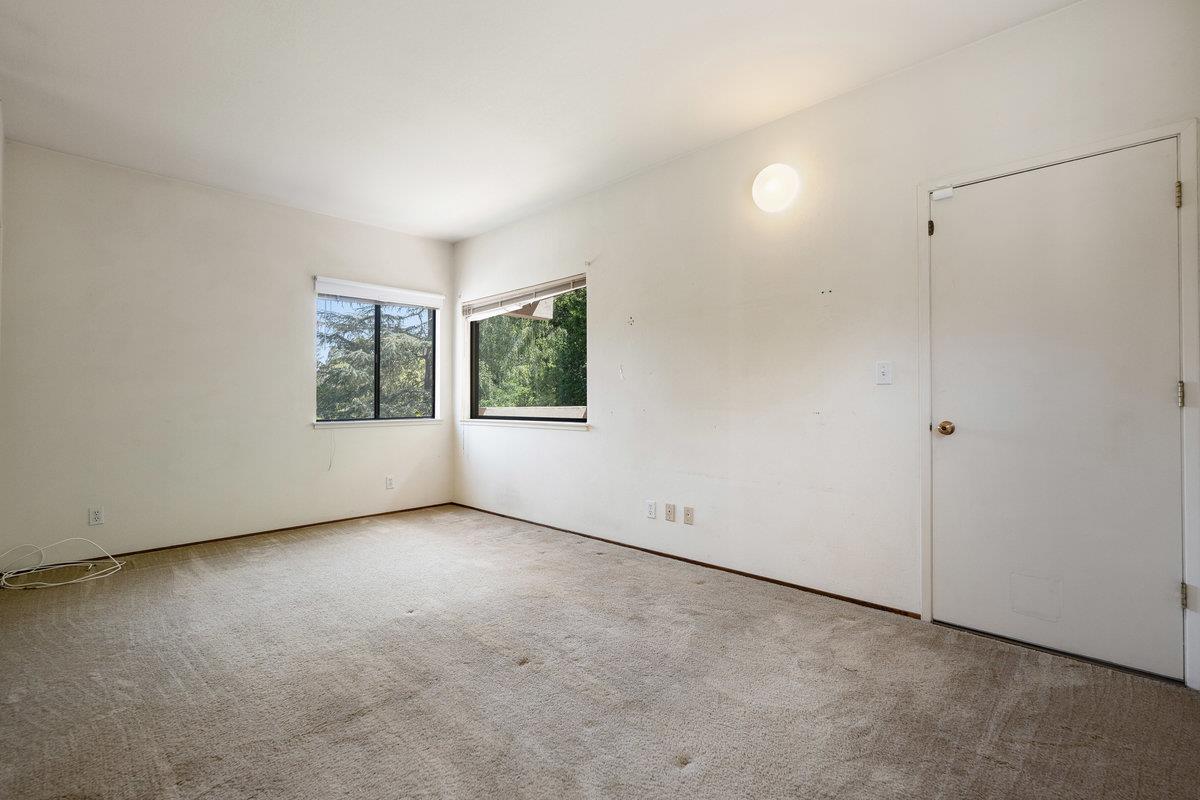Detail Gallery Image 27 of 51 For 901 Laurelwood Dr, San Mateo,  CA 94403 - 3 Beds | 2/1 Baths