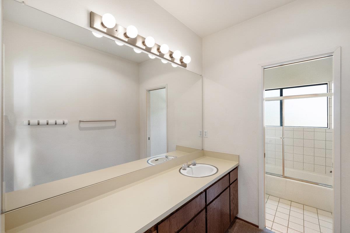 Detail Gallery Image 29 of 51 For 901 Laurelwood Dr, San Mateo,  CA 94403 - 3 Beds | 2/1 Baths