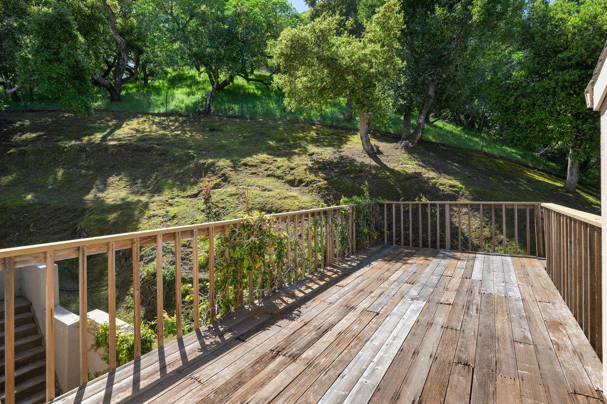 Detail Gallery Image 34 of 51 For 901 Laurelwood Dr, San Mateo,  CA 94403 - 3 Beds | 2/1 Baths