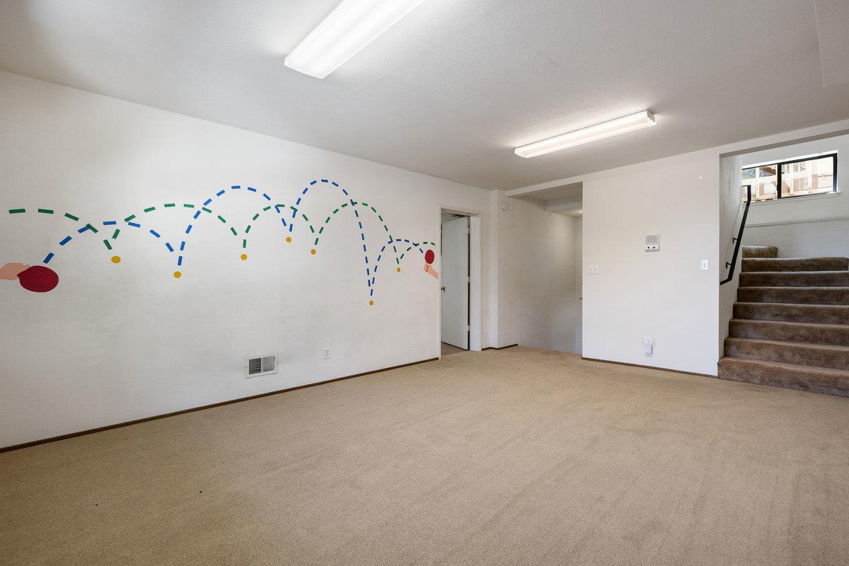 Detail Gallery Image 38 of 51 For 901 Laurelwood Dr, San Mateo,  CA 94403 - 3 Beds | 2/1 Baths