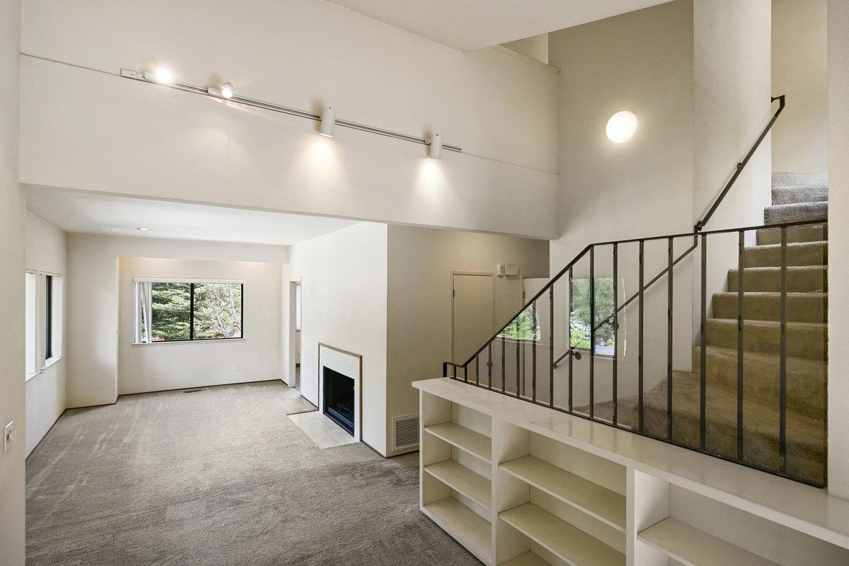 Detail Gallery Image 4 of 51 For 901 Laurelwood Dr, San Mateo,  CA 94403 - 3 Beds | 2/1 Baths