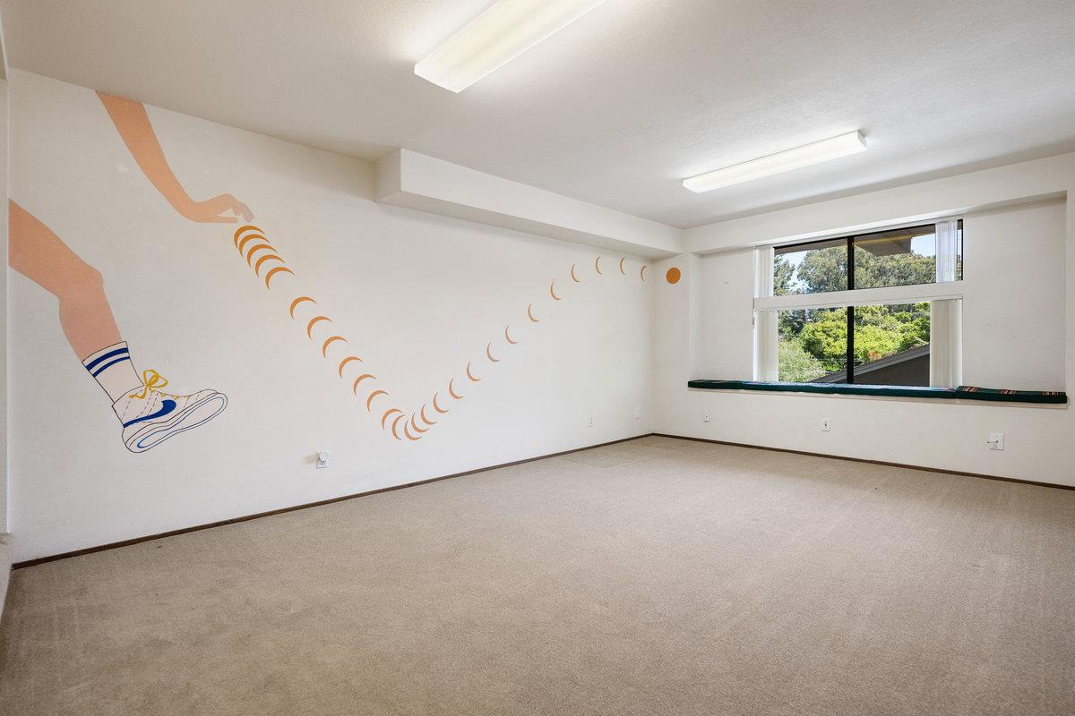 Detail Gallery Image 40 of 51 For 901 Laurelwood Dr, San Mateo,  CA 94403 - 3 Beds | 2/1 Baths