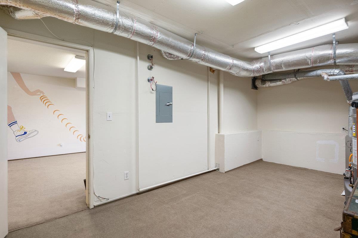 Detail Gallery Image 41 of 51 For 901 Laurelwood Dr, San Mateo,  CA 94403 - 3 Beds | 2/1 Baths