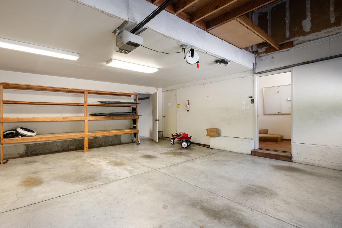 Detail Gallery Image 42 of 51 For 901 Laurelwood Dr, San Mateo,  CA 94403 - 3 Beds | 2/1 Baths