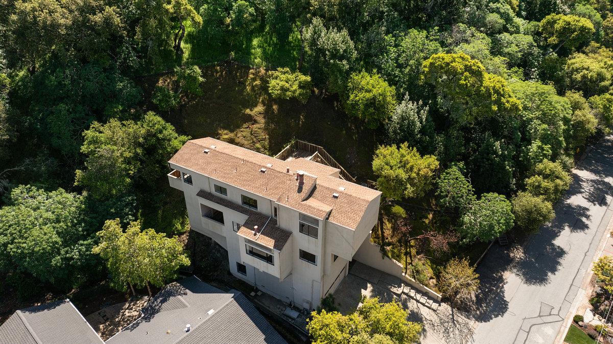 Detail Gallery Image 47 of 51 For 901 Laurelwood Dr, San Mateo,  CA 94403 - 3 Beds | 2/1 Baths