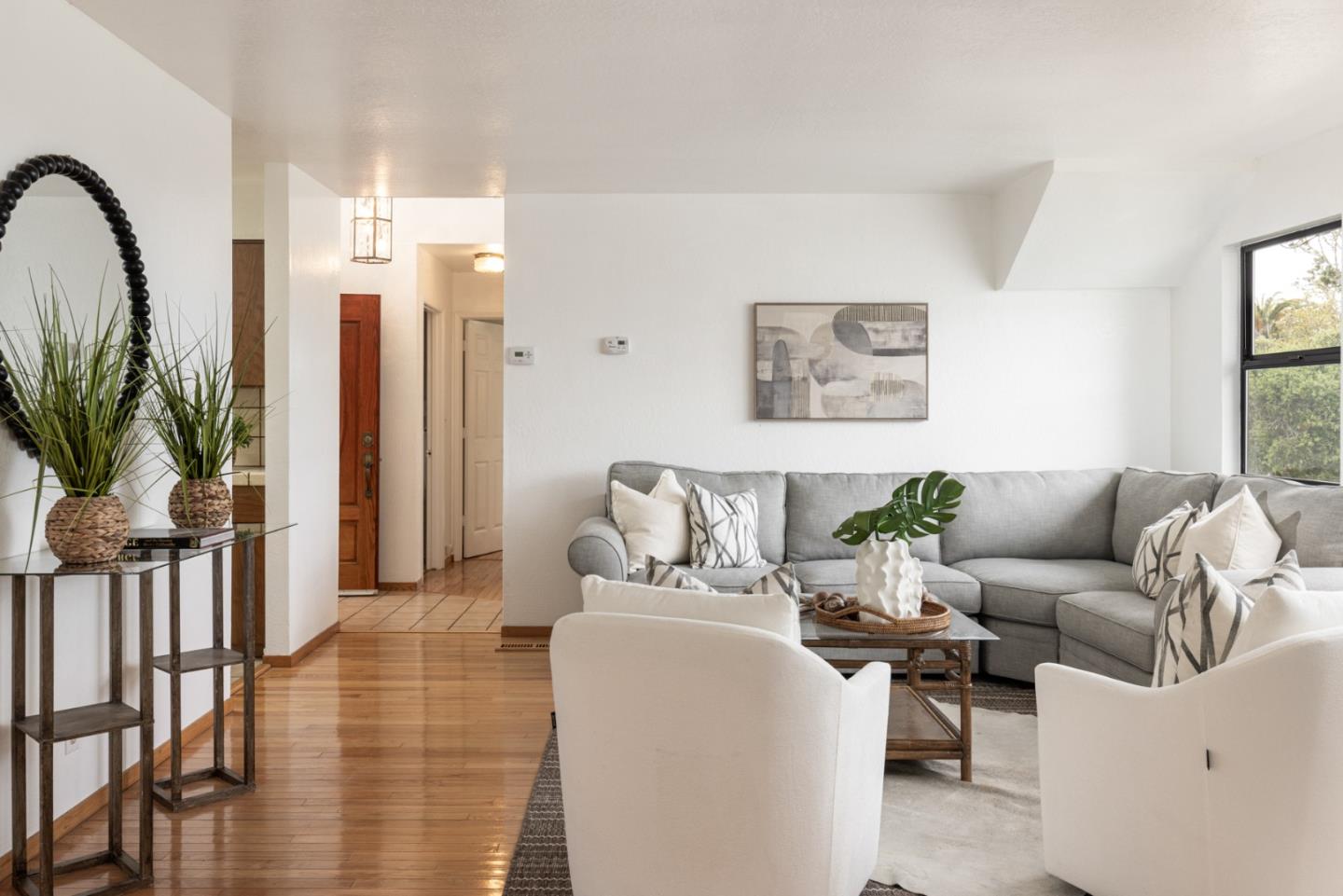 Detail Gallery Image 2 of 19 For 917 Fountain Ave, Pacific Grove,  CA 93950 - 4 Beds | 3/1 Baths