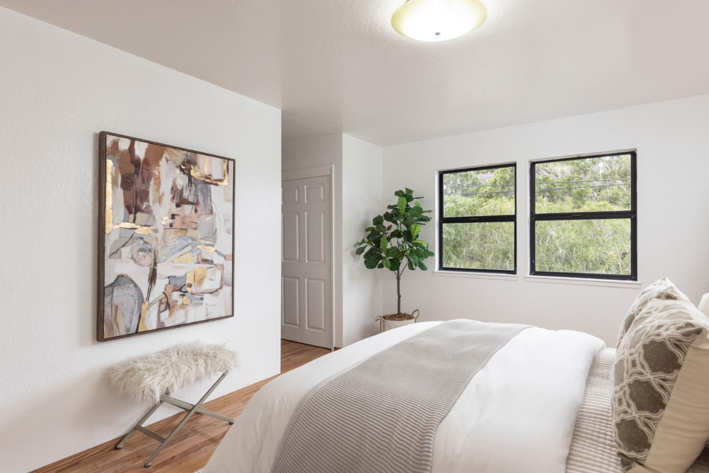 Detail Gallery Image 8 of 19 For 917 Fountain Ave, Pacific Grove,  CA 93950 - 4 Beds | 3/1 Baths