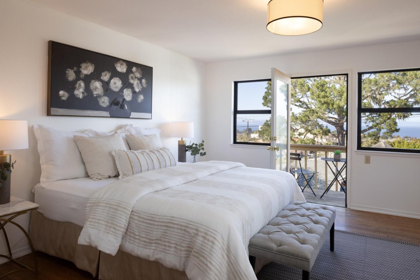 Detail Gallery Image 9 of 19 For 917 Fountain Ave, Pacific Grove,  CA 93950 - 4 Beds | 3/1 Baths