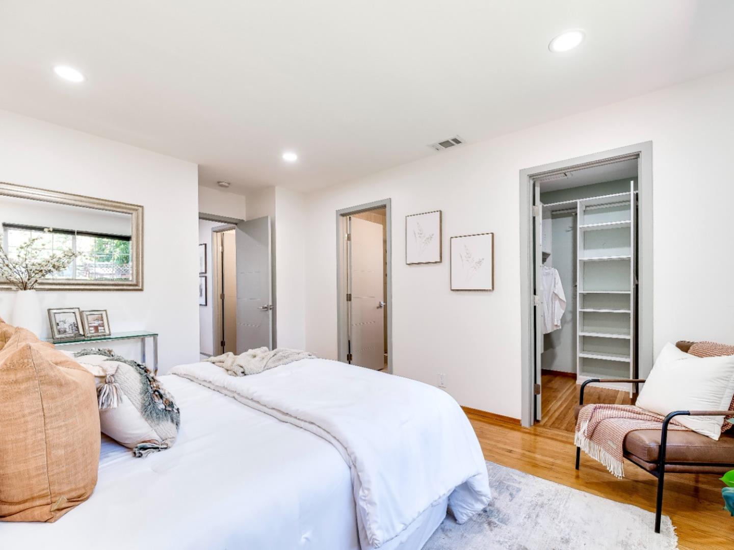 Detail Gallery Image 22 of 38 For 1067 Beaumont Dr, San Jose,  CA 95129 - 3 Beds | 2 Baths